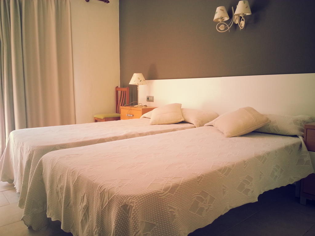 Hostal Cala Boix Es Cana Стая снимка